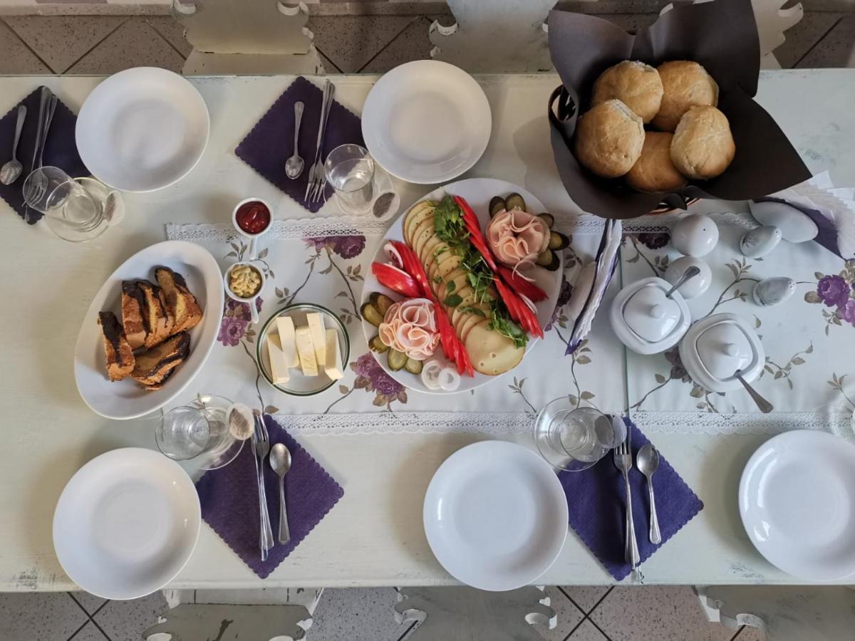 Pokoje Goscinne U Broni Mielno  Extérieur photo