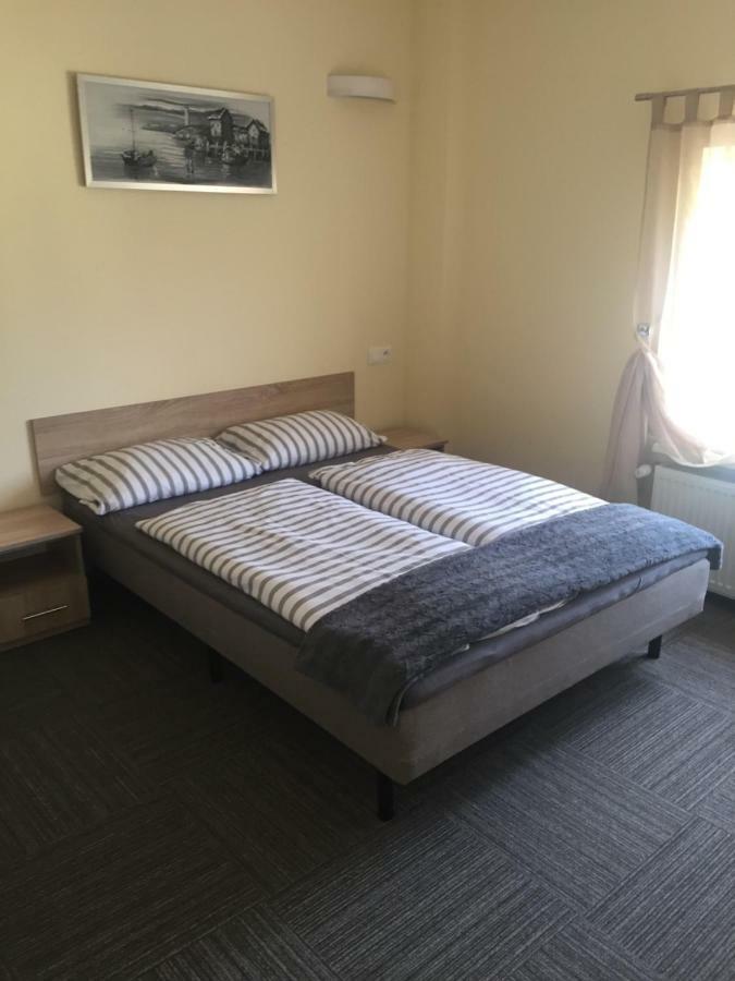 Pokoje Goscinne U Broni Mielno  Extérieur photo